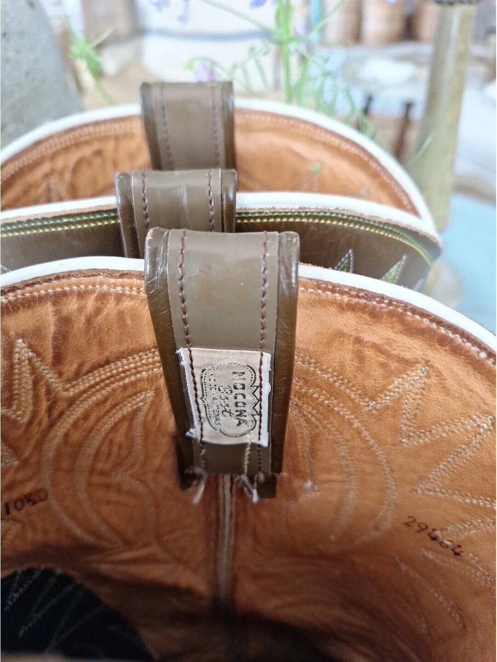 VTG WESTERN NOCONA Leather Cowboy Boots Mens 10.5 D. Rare, Formal, Pointed Toe.
